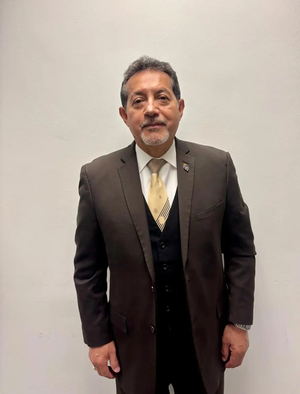 Dr. Néstor Ramírez